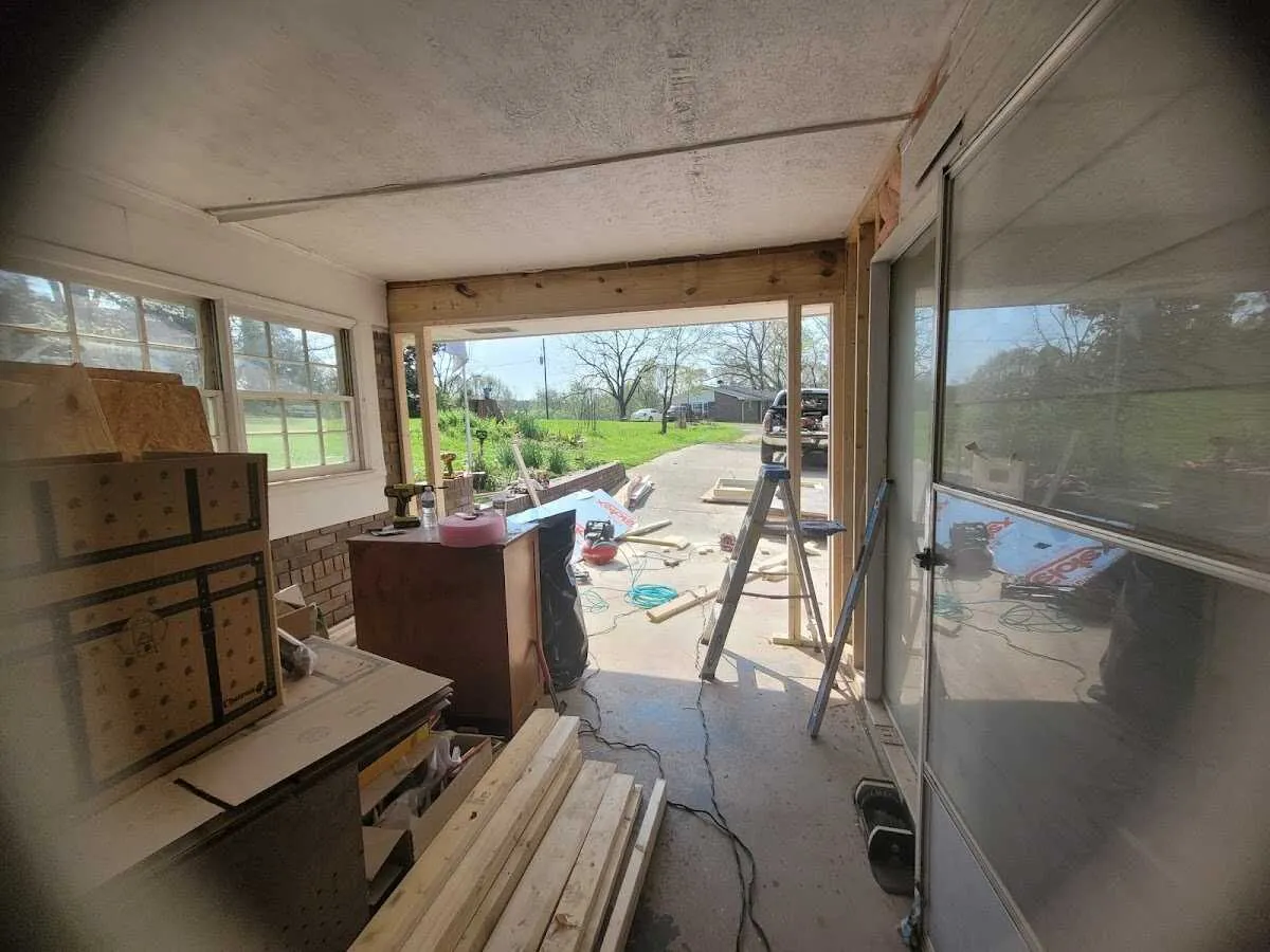 Air movers and dehumidifier for Drying & Dehumidification in Salem Lakes